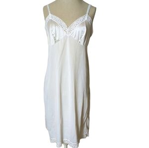 Vintage Vanity Fair Lace Trim Slip Dress Satin Pin Up Rockabilly Lingerie